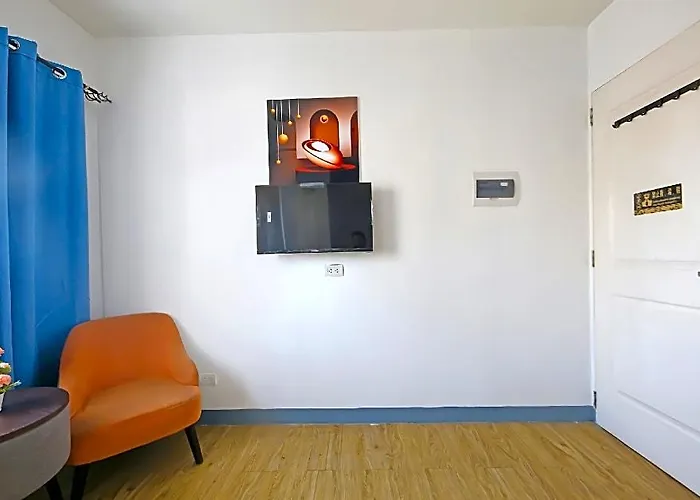 Loveness Apartelle Hotel 2*